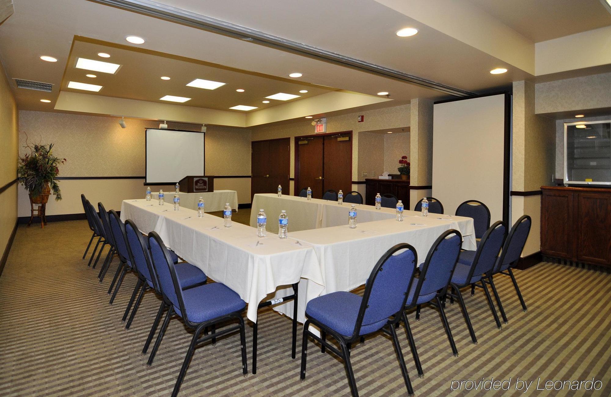 Norwood Inn And Suites Chaska Instalações foto
